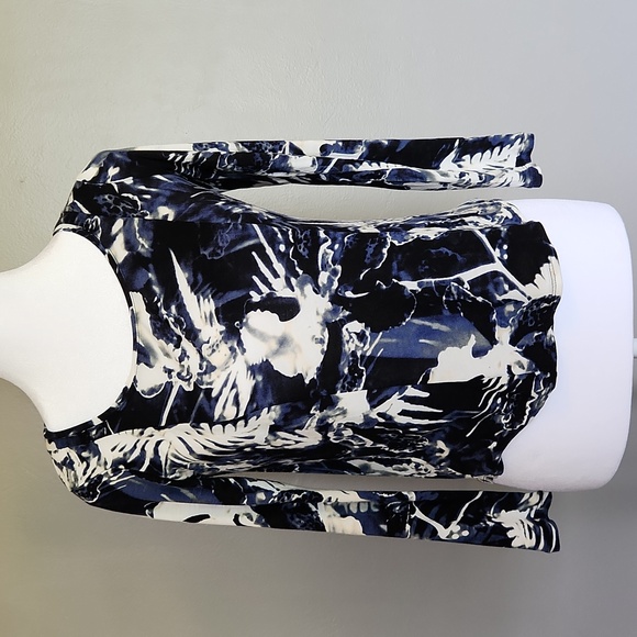 Simply Vera Vera Wang Tops - Vera Wang ¾ Sleeve Top Size Petite Small Blue & White